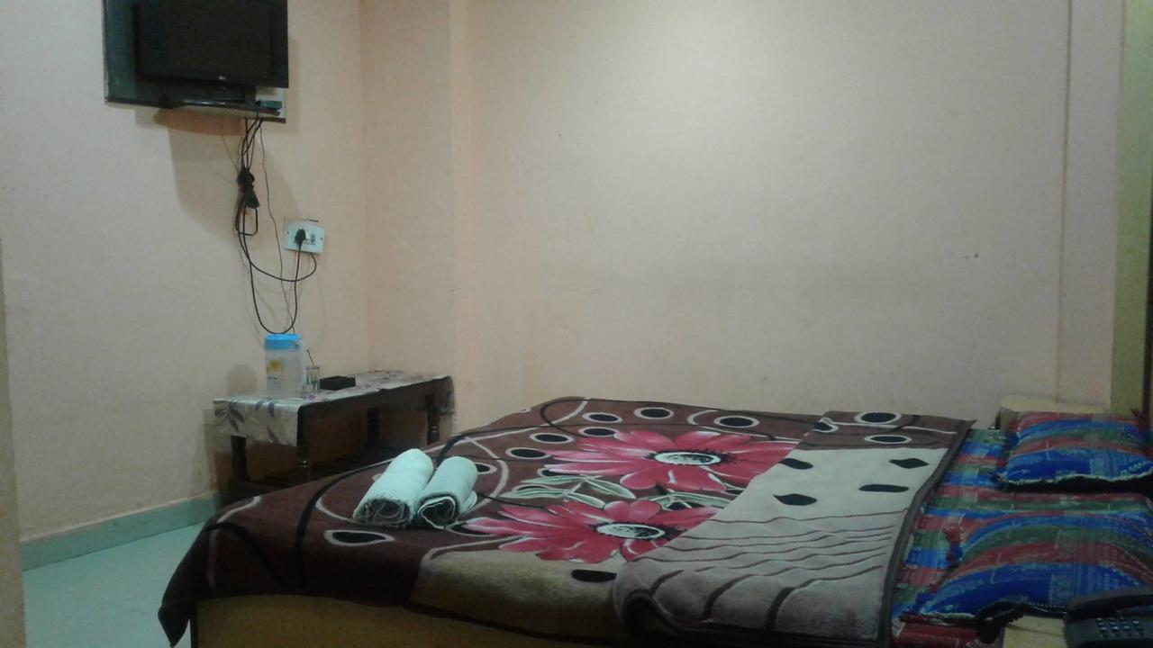 Hotel Lord Krishna Residency แมคลอยด์กันจ์ ภายนอก รูปภาพ